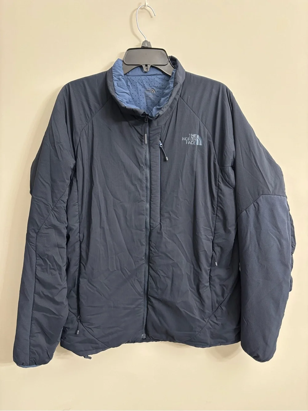 The North Face Men's Dark Navy Insulated Puffer Jacket